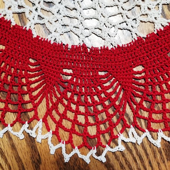 New Hand Crafted Red and Natural Glory Pattern 16" Doily - Picture 2 of 3